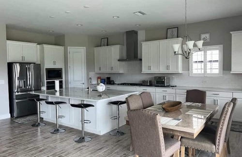 Balm House | Cozy 4 beds / 3 bathrooms house