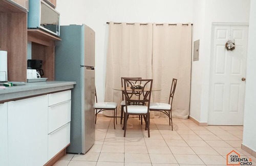 San Miguel House | Casa 65, cómoda y espaciosa casa de dos habitaciones en San Miguel