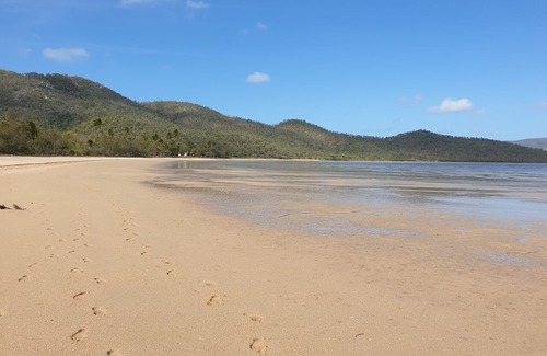 Cape Gloucester House | UNIT 2.Located in a secluded pristine setting with fishing, crabbing at doorstep