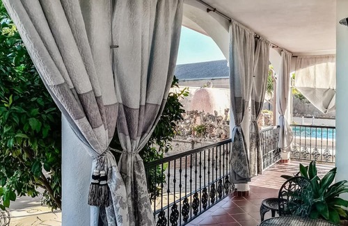 Pinos Puente House | Wonderful holidays await you in this beautiful holiday home with pool.