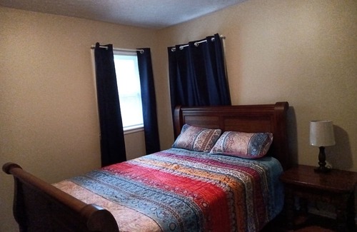 Mountainburg House | Country Cottage in a quite Country setting near Lake Fort Smith.