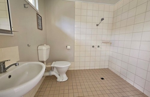 Cape Gloucester House | UNIT 3 SUNSET BEACH BUNGALOWS, CAPE GLOUCESTER, ABSOLUTE BEACH FRONT