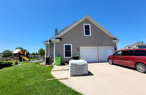 Hartford House | 2 story home on the outskirts of Hartford minutes from Women's US Open.