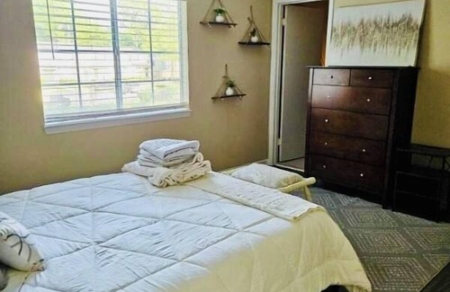 Mobile Condo | Come Stay at Layla’s Haven in Mobile