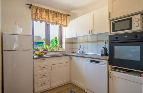 Fuzine House | Berguitje met binnenzwembad