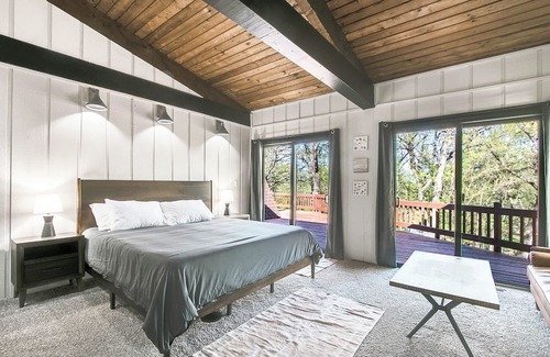 Bull Valley House | Private A-Frame on 5 Acres with a Fishing Pond and Rock Wall