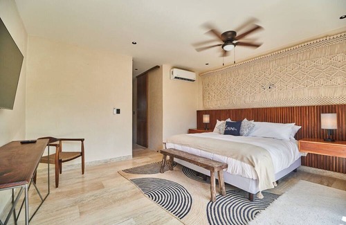 Zama Resort | Beach Hideout 2 Bedrooms | 2 Baths | 5 Guests