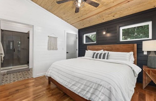 Combs House | Luxury Cabin nestled in the Ozark Mountains.