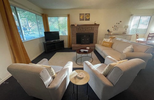 Cascade House | The Bee Hive - with Swimming Pool!