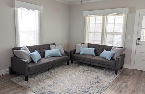 Clayton House | Quaint Hideaway in the Heart of Clayton