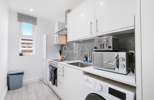 Corby Apartment | Corby City Centre Apt. 04 - Excellent Family Accommodation in Northamptonshire