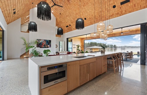 Eatonton House | Elegant Lakefront Home with Pool & Hot Tub