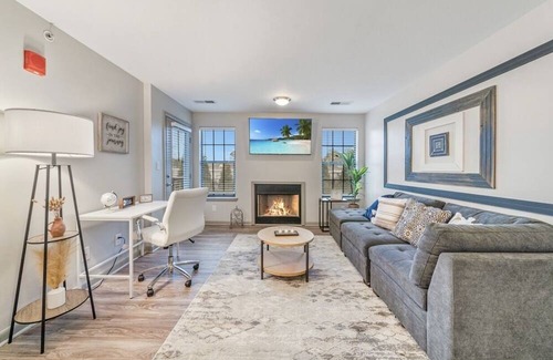 Sherwood Park Apartment | Modern 1 br/58’ tv/ fast wifi and