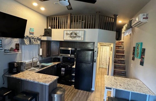 Parker Dam House | Postcard Picture Views of the Colorado River!