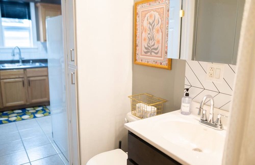 Creston Heights Apartment | 2 Bed | 1 Bath | Pet Friendly Apartment