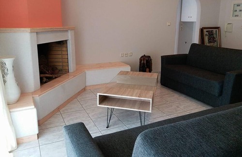 Molos-Agios Konstantinos Apartment | Christina's - Daphnus Apartment Agios Konstantinos