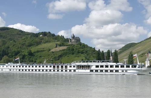 Golzheim Boat Rental | MS REMBRANDT VAN RIJN