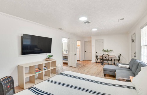 Watkinsville Apartment | Watkinsville Studio w/ EV Charger!