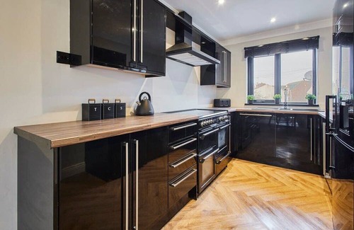 Great Ayton House | Host & Stay | Roseberry Topping Townhouse