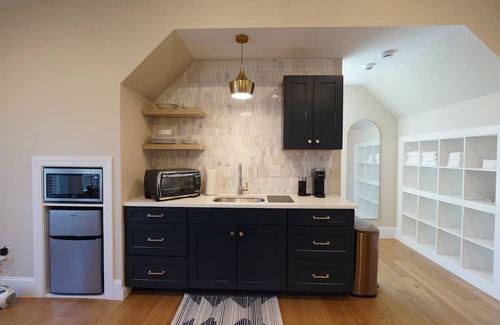 Greer House | Suburban Studio in Prime Area on Large Quiet Lot- GSP Airport, Greer, Greenville