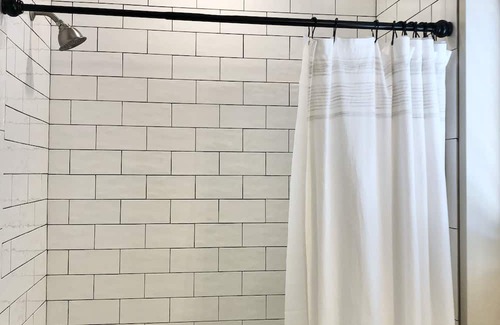 Greer House | Suburban Studio in Prime Area on Large Quiet Lot- GSP Airport, Greer, Greenville