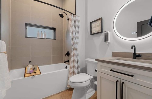 Old Town House | US OPEN High-Tech Custom Home in the Village of Pinehurst! Walking distance!