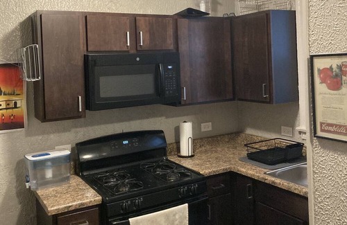 Logan Square Apartment | Nice quiet neighborhood with quick easy access to the best Chicago has to offer