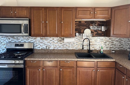 Northeast Reno House | Cozy and Pet Friendly "Movie House" in Reno