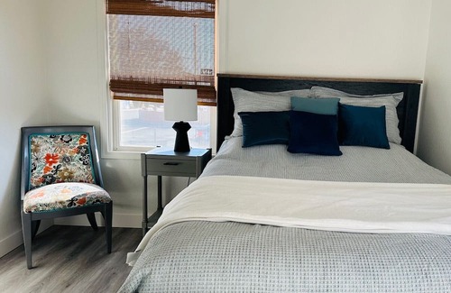 Northeast Reno House | Cozy and Pet Friendly "Movie House" in Reno