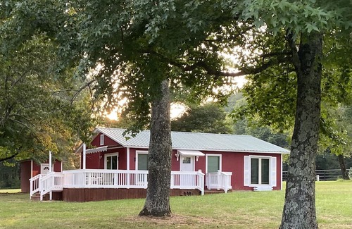 Norman Cottage | Beautiful property on the Caddo River. Fishing or floating is steps away.