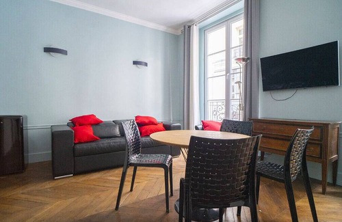 Quartier de la Place-Vendome Apartment | Nice love nest near the Opera