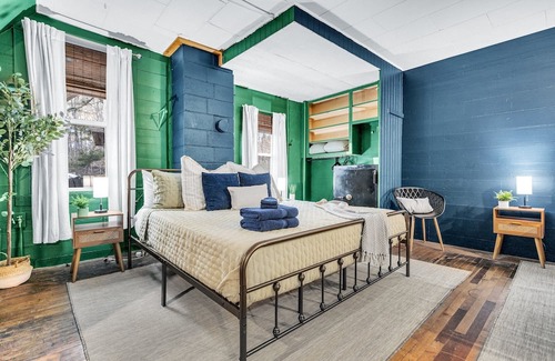 Somesville House | New! Close to Acadia + HotTub + Game Room + Theatre Room + FirePit