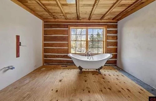 Kasota House | 130 Year Old Log Barn Transformed Into A New Home.