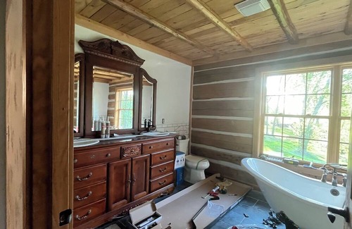 Kasota House | 130 Year Old Log Barn Transformed Into A New Home.