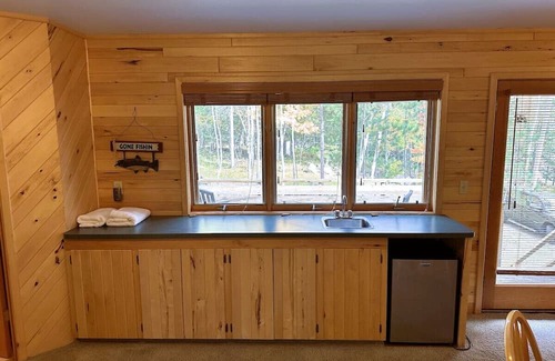 Cook House | Beautiful Lakeside Property Perfect for Any Season