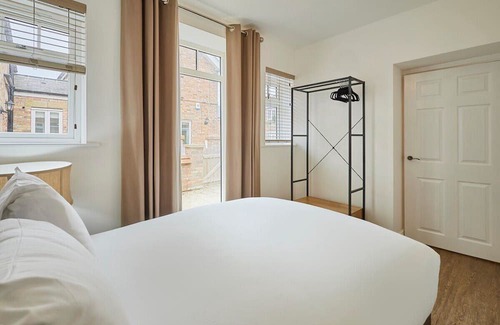Hunmanby House | Host & Stay | Jubilee Close