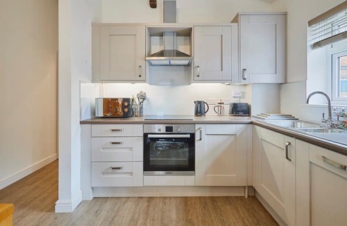 Hunmanby House | Host & Stay | Jubilee Close