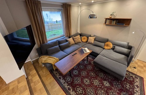 Homberg House | Großes Ferienhaus in Nordhessen: 180qm mit Fünf Schlafzimmern und Drei Bädern