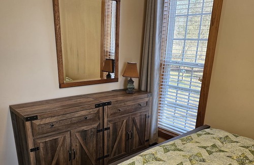 Cedar Grove Cottage | Cottage on the Lake