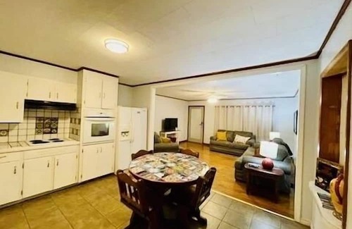 Batesville House | A Peaceful Getaway for your home away from home