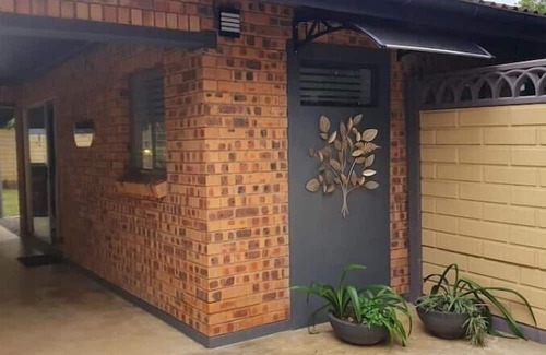 Hluhluwe Apartment | Perfect base for leisure and business! Amri Self-catering apartment, Zululand