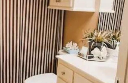 Beebe House | RaneyDay RedBird Retreat Water View/near Searcy AR