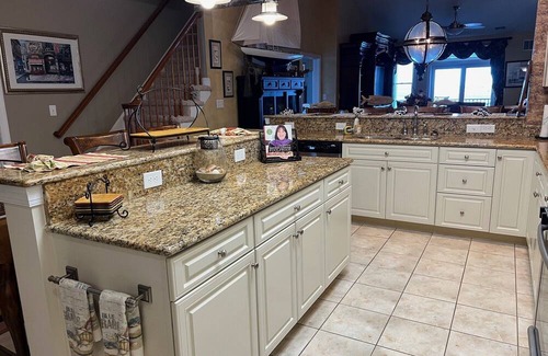 Anglesea Condo | 4 bedroom 3 bath condo