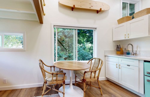 Mililani Apartment | Gorgeous guest suite in great central location with loft, kitchenette, streaming