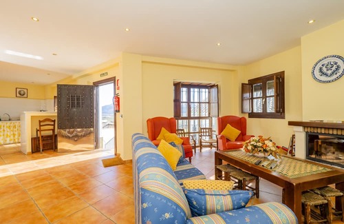 Zafarraya Cottage | Cubo's La Casa de Tita Elvira Family 20 PAX