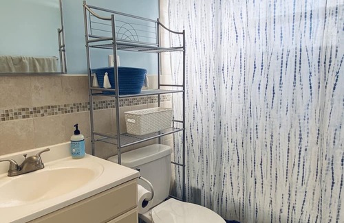 Oldsmar House | Bay Getaway-Hot Tub, Pool, Bikes by Parks & Trails, Pet-friendly