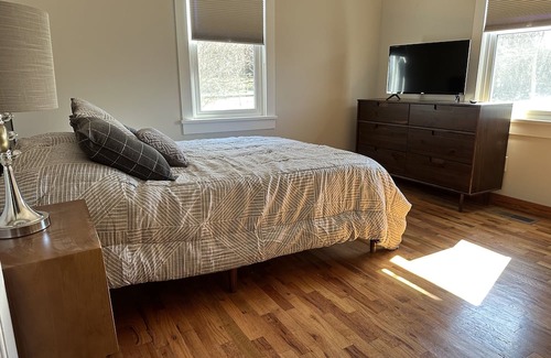 Ozark House | Bluebird Bungalow - Cute home in the heart of downtown Ozark!