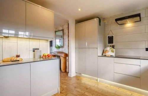 Kirby Misperton House | Spacious 6 bed w/hottub near Flamingo Land