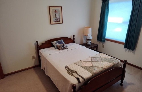 Reynoldsburg House | Reynoldsburg Ohio Full house with two car garage in the city close to inters 270