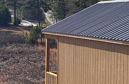 Decatur Cabin | River View Cabins Enjoy life and experience the quiet peace of eastern Tennessee